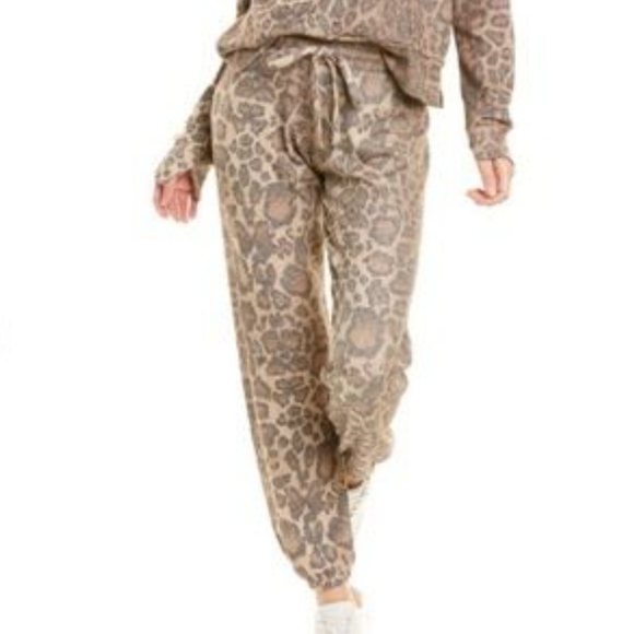 LNA Leopard Cheetah Rib Knit Pants Joggers - Picture 2 of 11